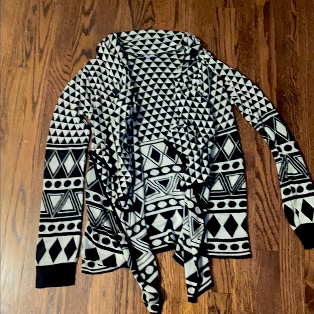Forever 21 black&white cardigan -size small